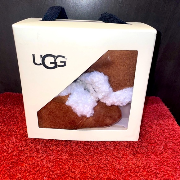 Mini UGG Bootie’s 🤎 - Picture 3 of 9